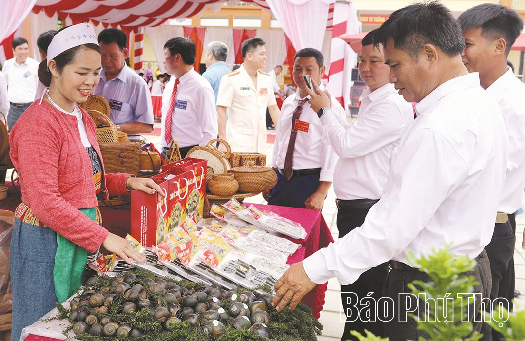 Nâng cao đời sống, giảm nghèo bền vững cho đồng bào dân tộc thiểu số