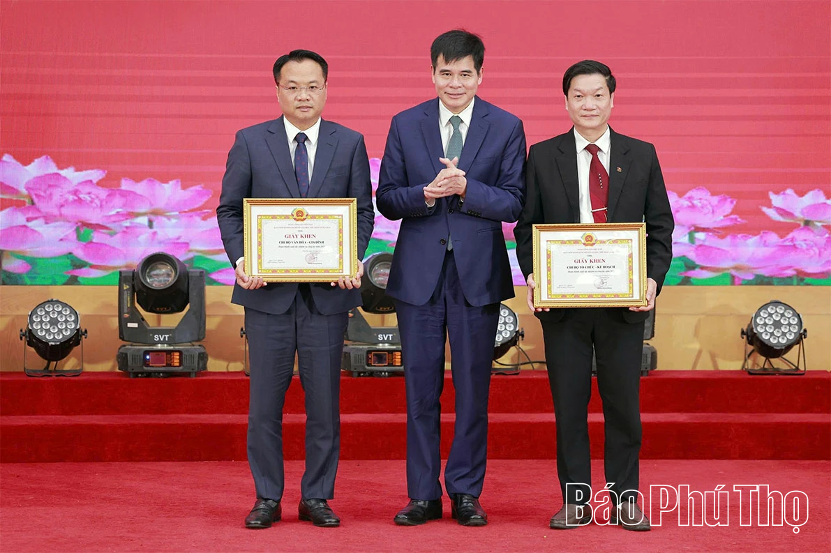 Xây dựng và phát triển văn hóa, đáp ứng yêu cầu phát triển bền vững của địa phương