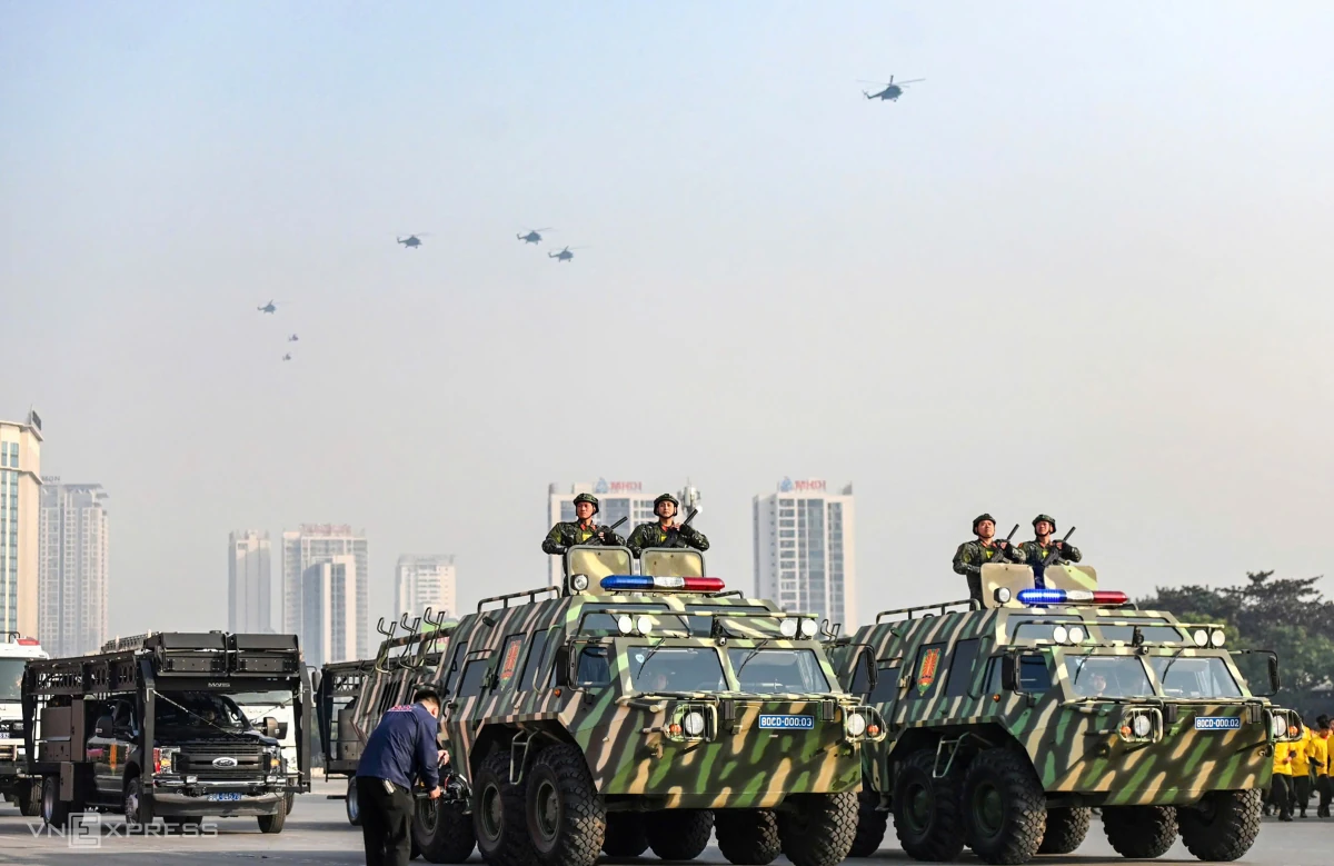 1.000 công an phô diễn sức mạnh trong lễ xuất quân bảo vệ Đại hội Đảng