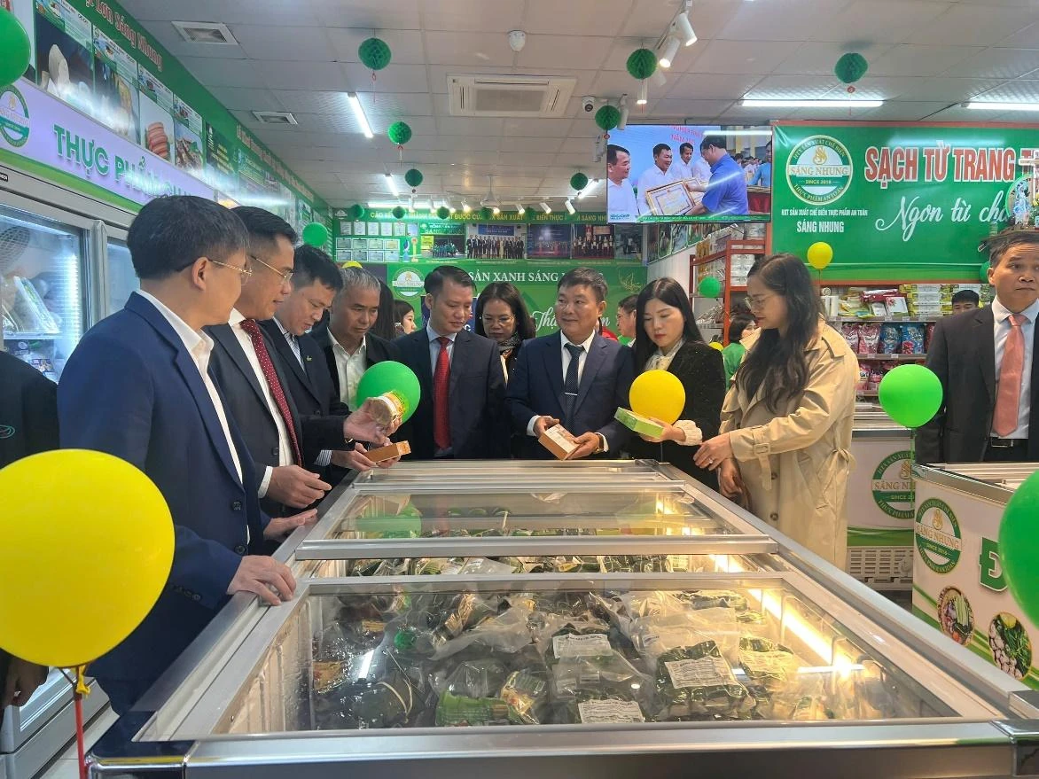 Trung tâm Nông sản xanh Sáng Nhung: Cung cấp hàng OCOP chất lượng cao