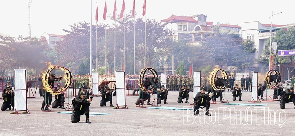 Diễn tập phương án đảm bảo an ninh trật tự Đại hội XIV của Đảng