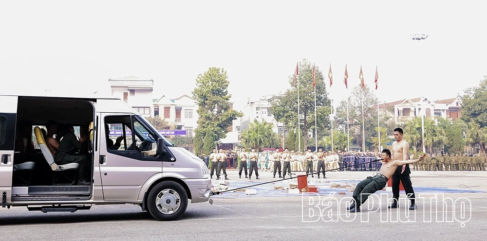 Diễn tập phương án đảm bảo an ninh trật tự Đại hội XIV của Đảng