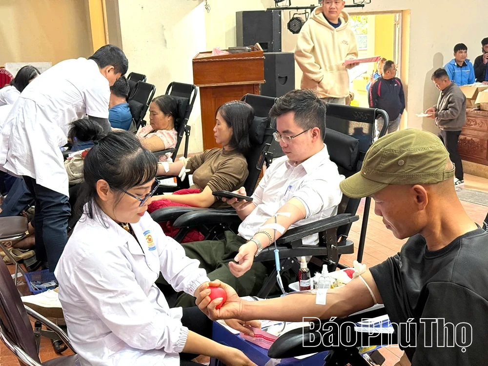 Tiếp nhận 496 đơn vị máu tại Ngày hội hiến máu tình nguyện “Hiến máu đầu xuân - Nhân lên hạnh phúc”