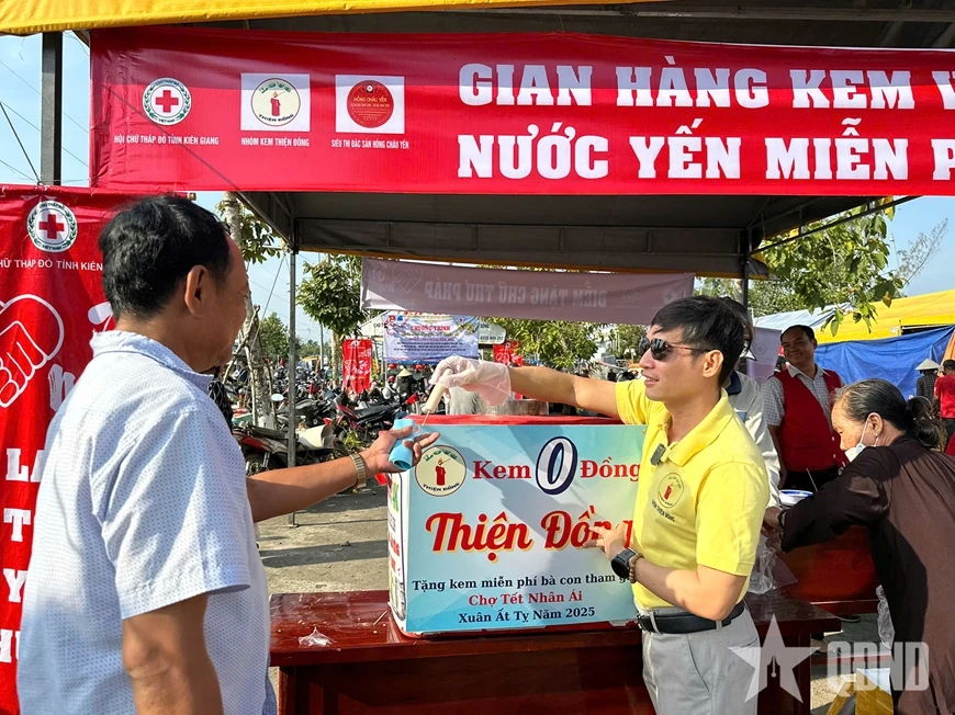 Chàng thủ lĩnh khuyết tật vượt qua “bóng tối”, thắp sáng tương lai