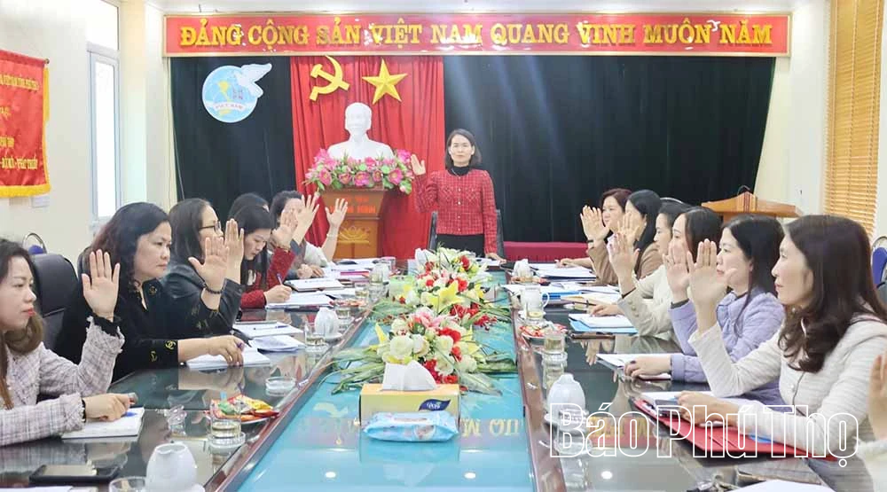 Phát huy vai trò của phụ nữ trong công tác bầu cử