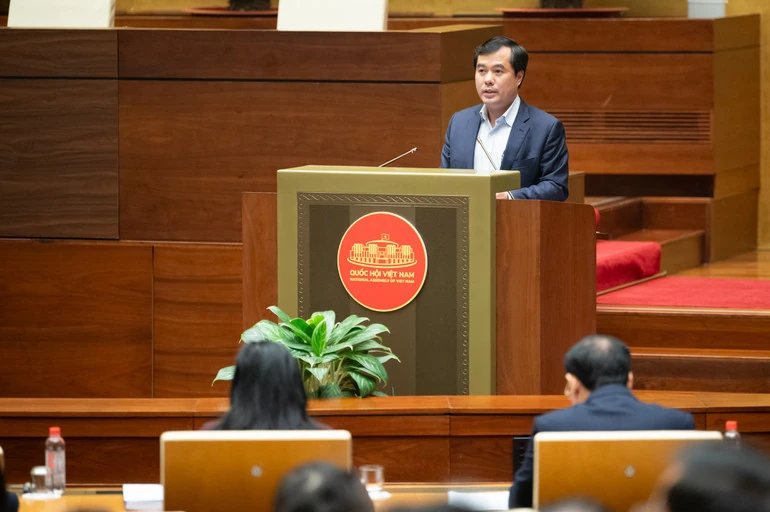 Thông qua danh sách 122 người được giới thiệu ứng cử Đại biểu Quốc hội chuyên trách ở Trung ương