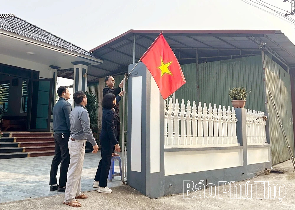 Rực rỡ cờ hoa chào mừng Đại hội đại biểu toàn quốc lần thứ XIV của Đảng