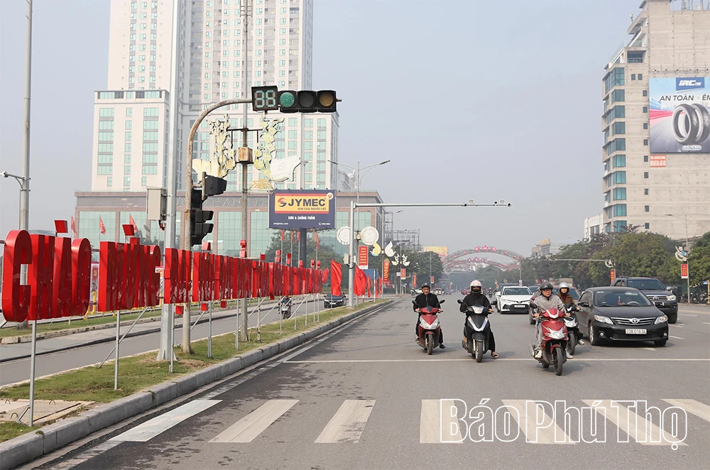 Rực rỡ cờ hoa chào mừng Đại hội đại biểu toàn quốc lần thứ XIV của Đảng