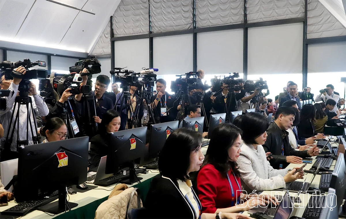 Khai trương Trung tâm Báo chí phục vụ Đại hội XIV của Đảng