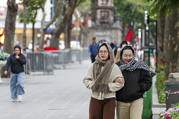 Thời tiết ngày 17/1: Bắc Bộ và Trung Bộ duy trì rét về đêm, Nam Bộ ngày nắng