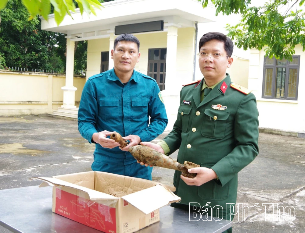 Phát hiện, thu hồi 16 quả đạn cối dưới chân cầu Hòa Bình