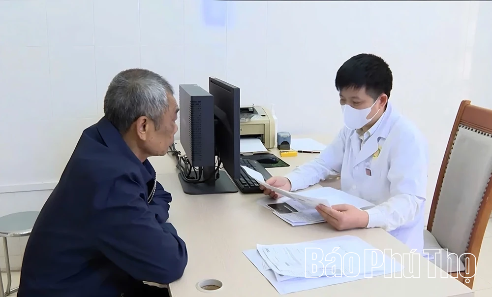 Những “bông sen trắng” mang quân hàm xanh tại Bệnh viện Quân y 109