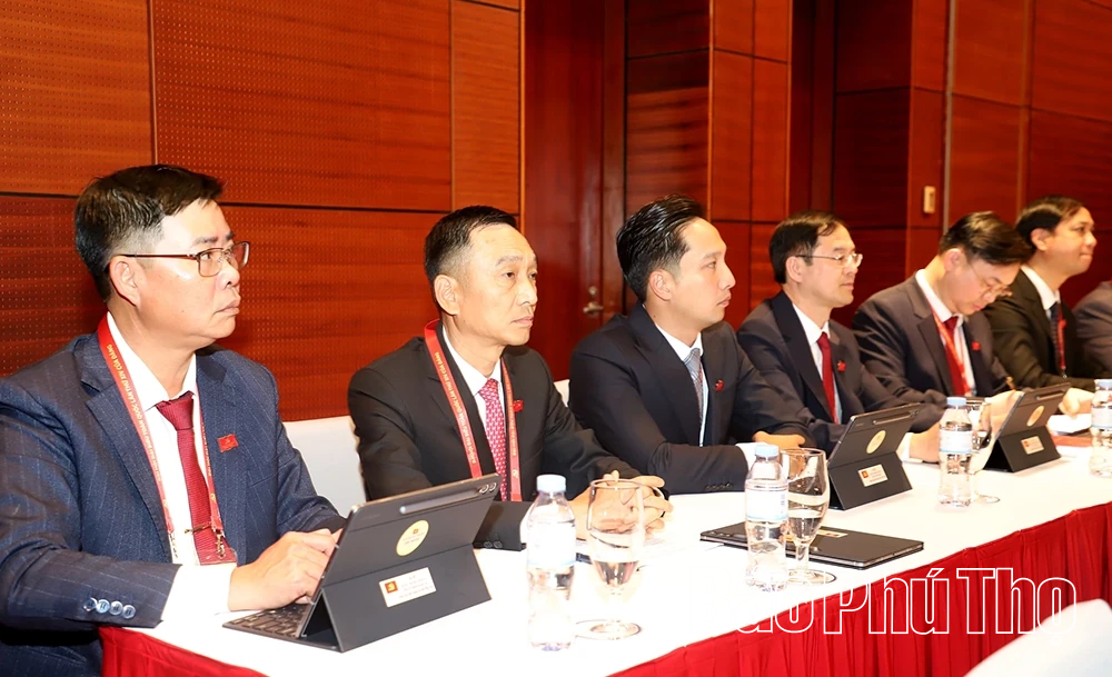 Đoàn đại biểu tỉnh Phú Thọ đóng góp nhiều ý kiến vào các dự thảo văn kiện trình Đại hội XIV của Đảng