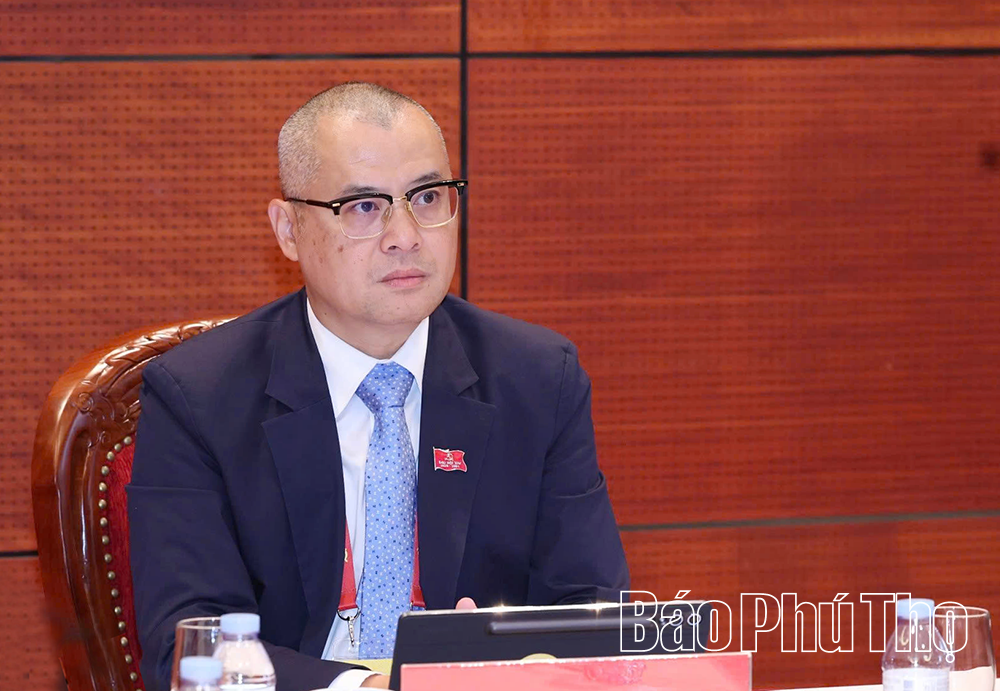 Đoàn đại biểu tỉnh Phú Thọ đóng góp nhiều ý kiến vào các dự thảo văn kiện trình Đại hội XIV của Đảng