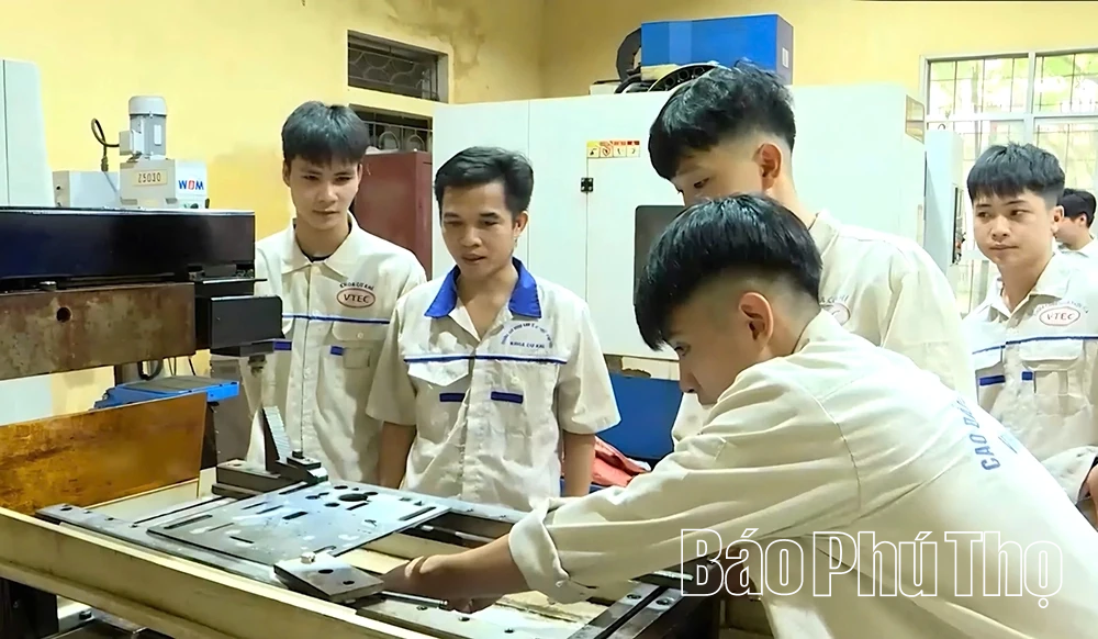 Lời giải cho bài toán nhân lực chất lượng cao: Khi nhà trường và doanh nghiệp “hòa cùng nhịp đập”