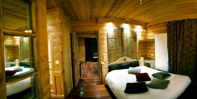 Căn phòng trải nghiệm cùng lúc trên hai đất nước