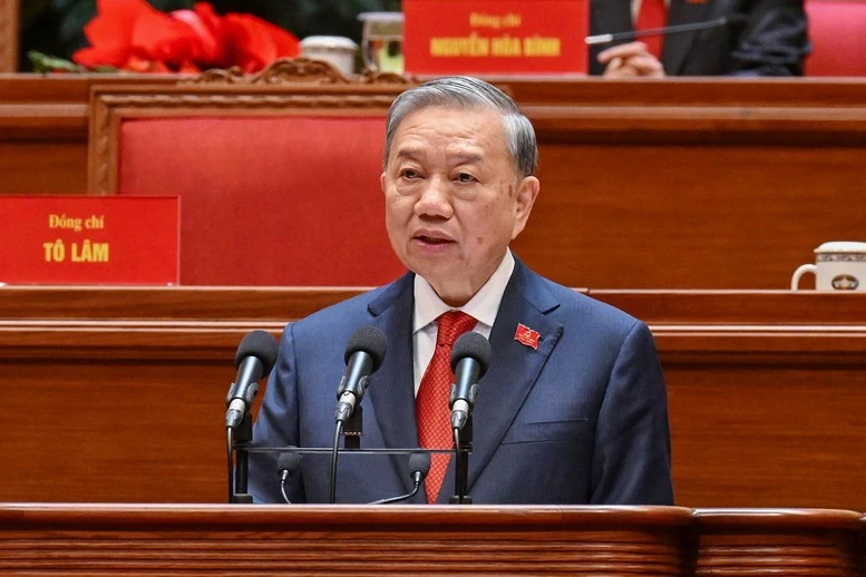 “Tiến lên! Toàn thắng ắt về ta!”