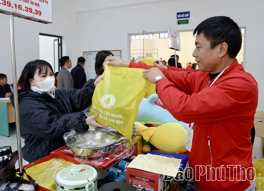 Công nhân, người lao động khu vực Vĩnh Phúc hiến 288 đơn vị máu an toàn