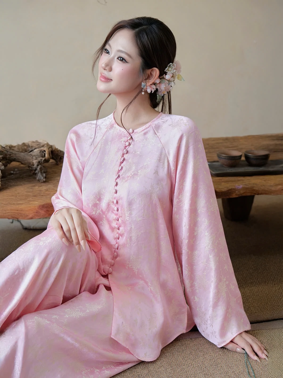 Áo bà ba thành mốt hot dịp Tết 2026