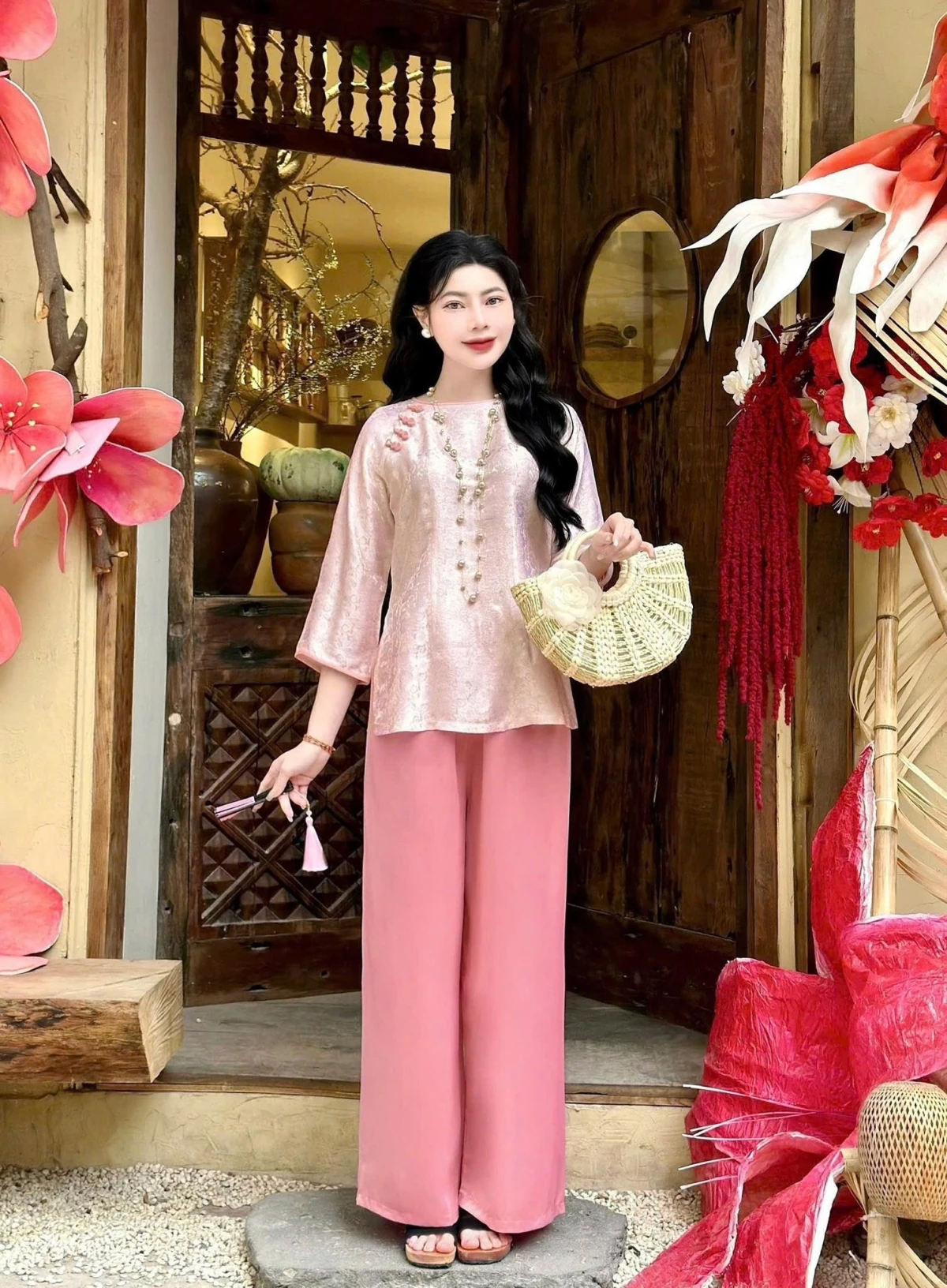 Áo bà ba thành mốt hot dịp Tết 2026