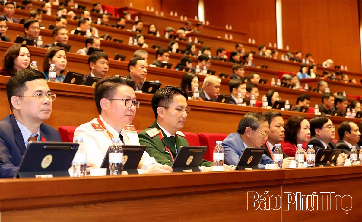 Thảo luận ở hội trường về các Văn kiện Đại hội