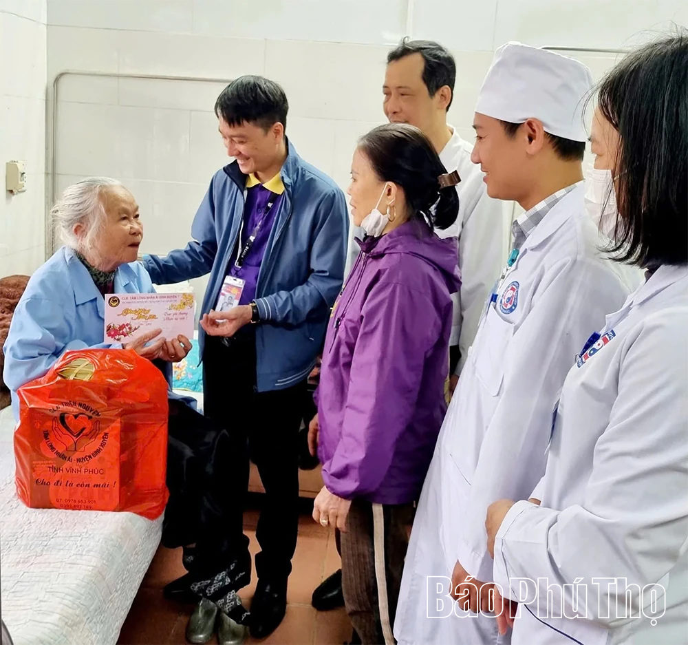 “Cầu nối” những tấm lòng nhân ái