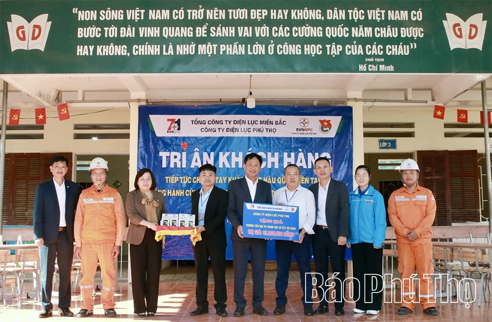 Công ty Điện lực Phú Thọ bứt phá trong các phong trào thi đua