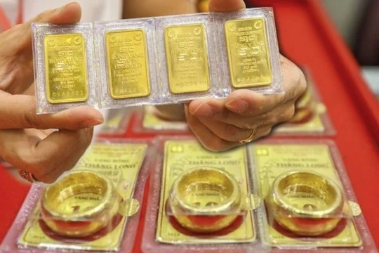 Giá vàng thế giới tăng cao, vàng trong nước lập kỷ lục mới?
