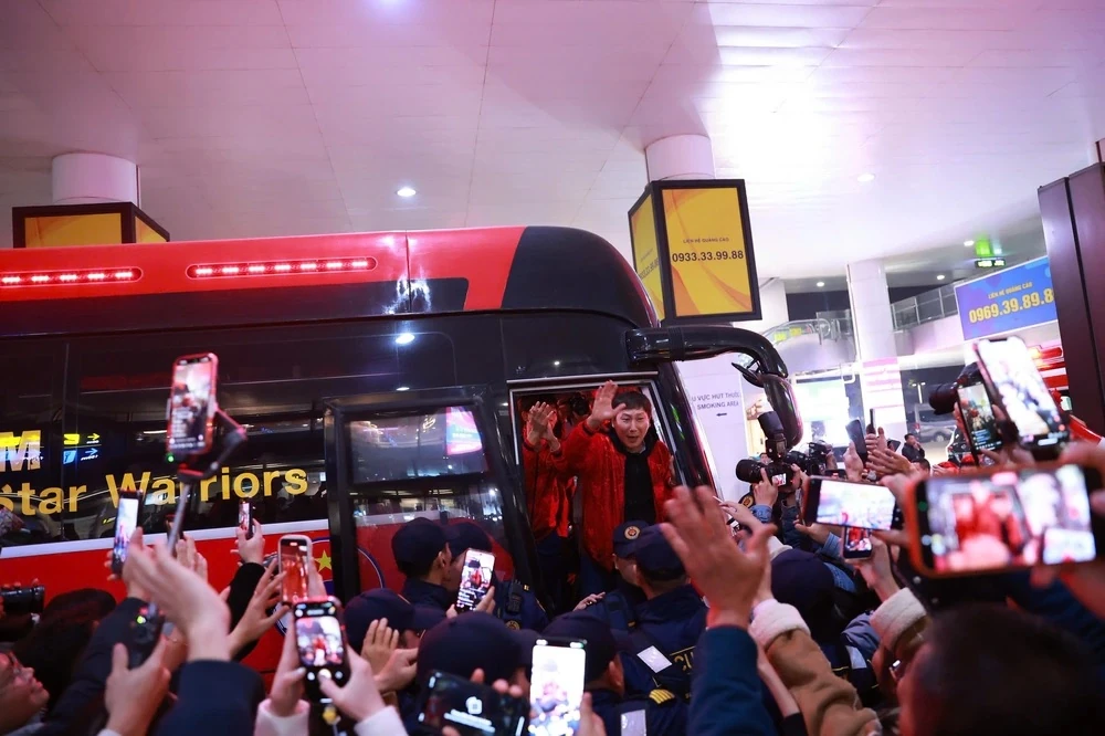 U23 Việt Nam về nước trong vòng tay yêu thương của người hâm mộ