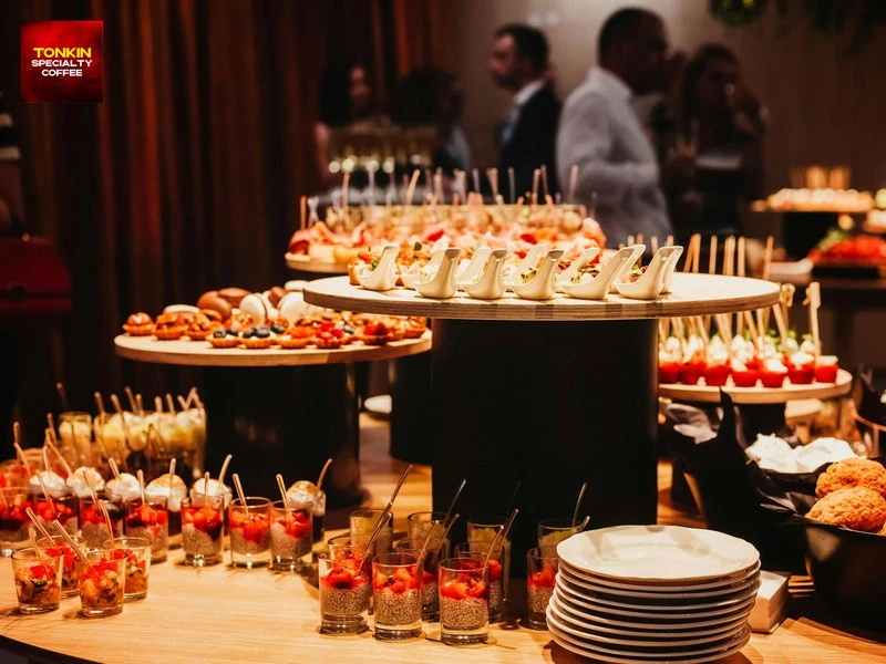 Tiệc tân niên doanh nghiệp ấn tượng với Tonkin Catering