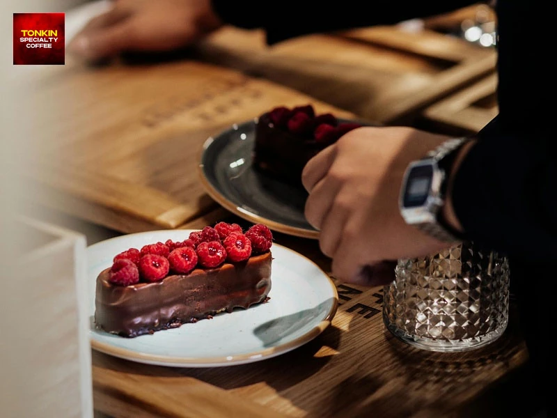 Tiệc tân niên doanh nghiệp ấn tượng với Tonkin Catering