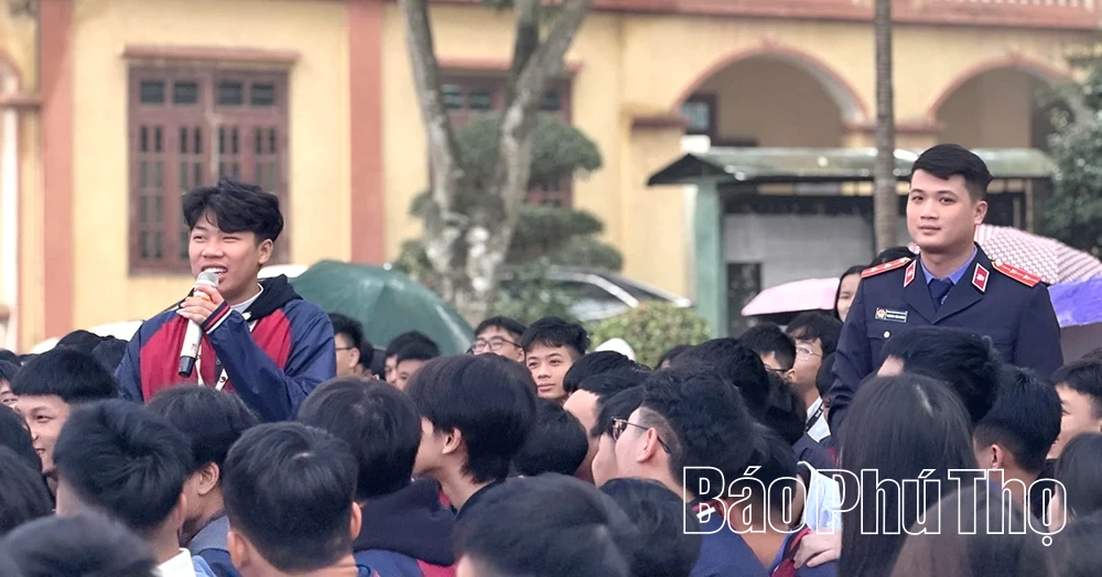 Viện Kiểm sát nhân dân khu vực 9 tuyên truyền, phổ biến pháp luật cho học sinh