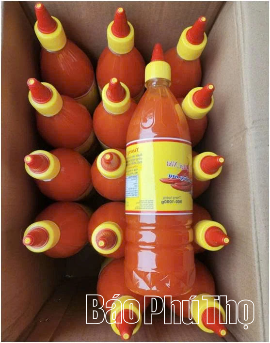 Khởi tố giám đốc công ty sản xuất gần 2.400 sản phẩm tương ớt, nước chấm giả