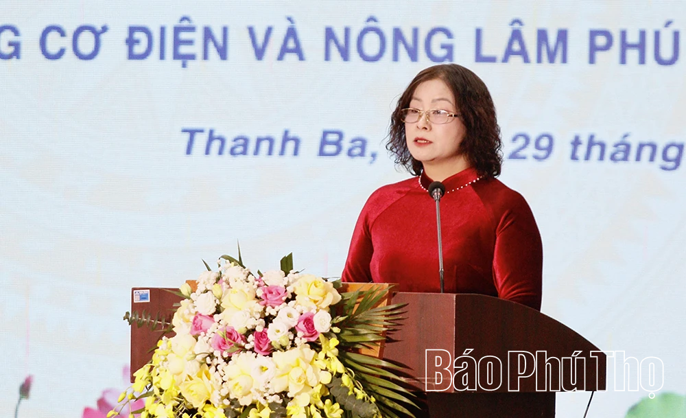 Lễ Công bố quyết định về tổ chức cán bộ Trường Cao đẳng Cơ điện và Nông Lâm Phú Thọ