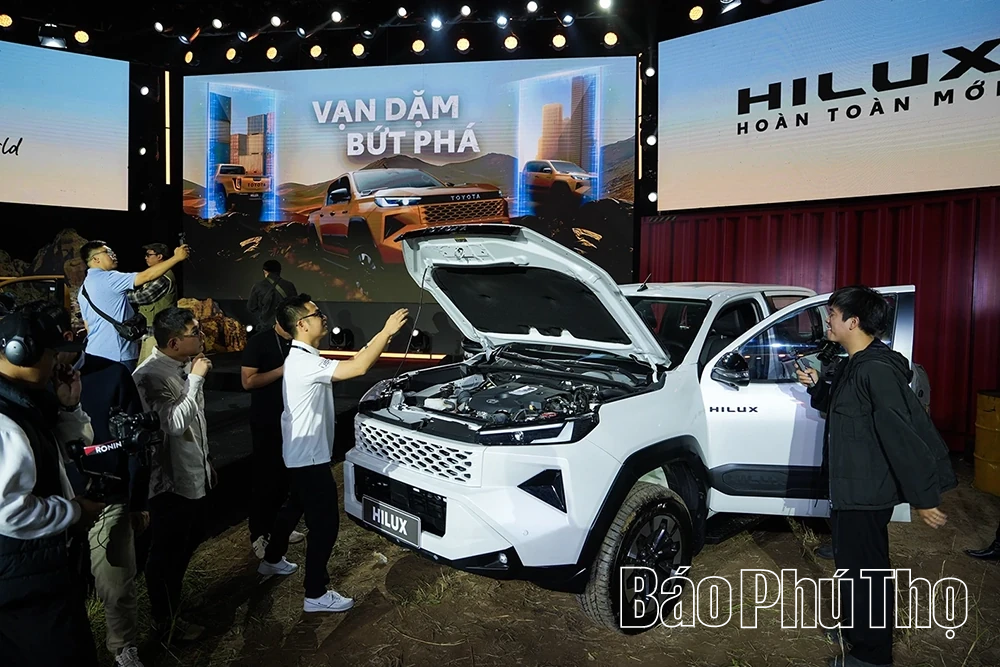 Công ty Ô tô Toyota Việt Nam chính thức ra mắt Hilux hoàn toàn mới 2026