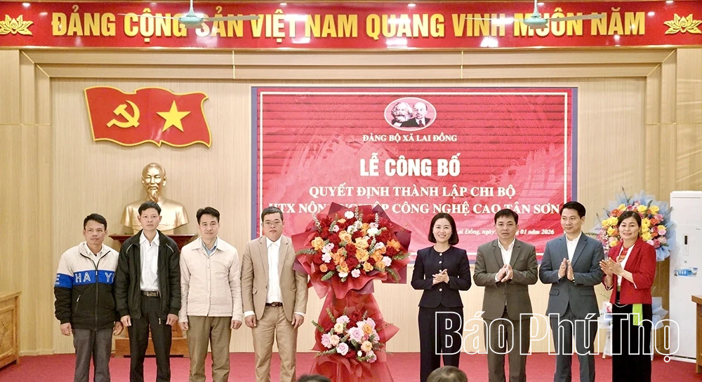 Thành lập Chi bộ Hợp tác xã nông nghiệp công nghệ cao Tân Sơn