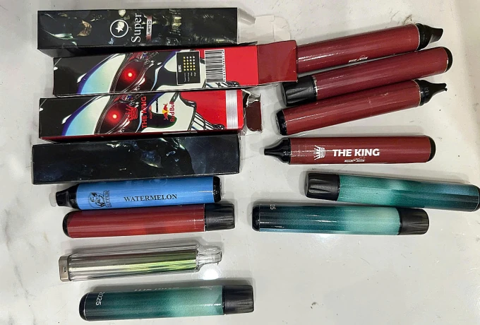 Đường dây bán thuốc lá điện tử tẩm ma tuý cho sinh viên, đánh lừa không nghiện