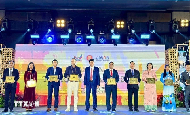 Quy Nhơn được nhận giải thưởng Đô thị du lịch sạch ASEAN 2026