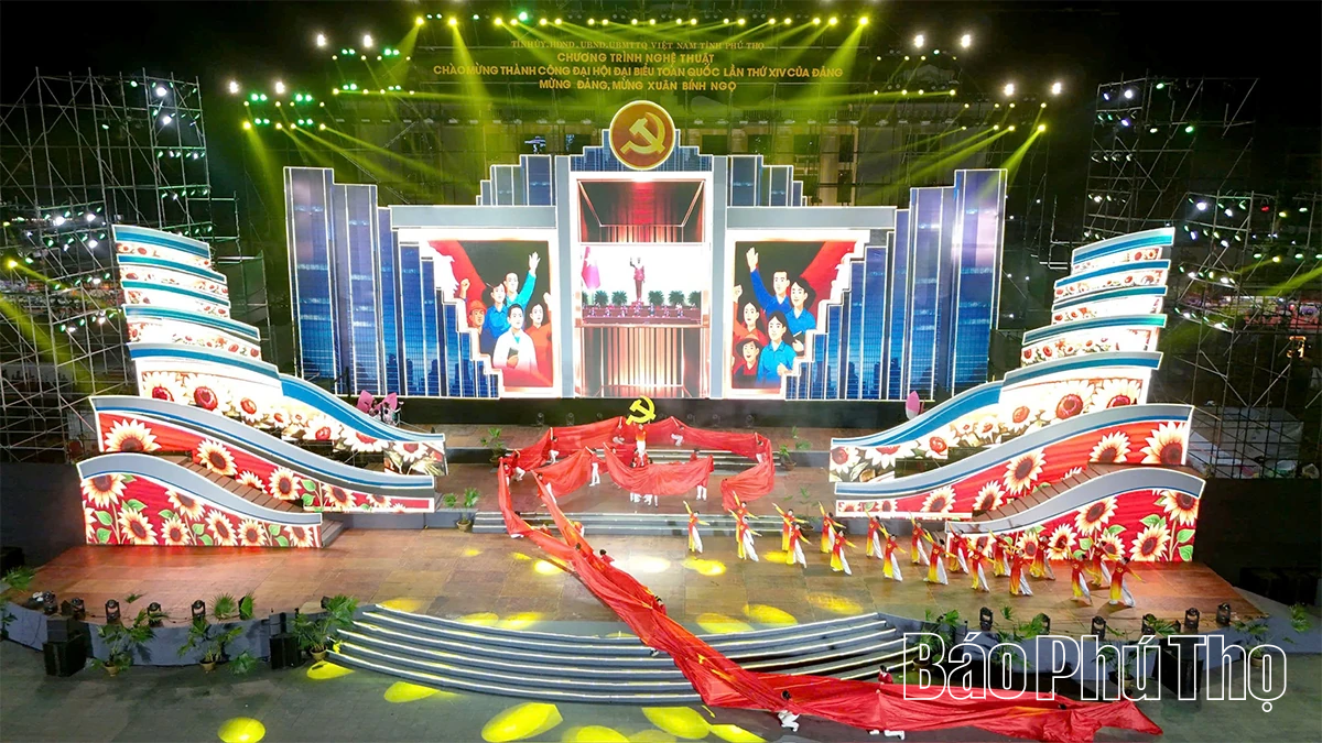 Tổng duyệt Chương trình nghệ thuật chào mừng thành công Đại hội XIV của Đảng, mừng Đảng, mừng Xuân