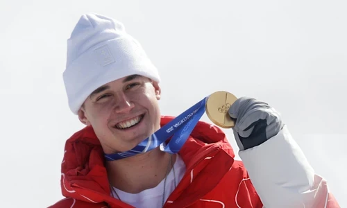 Chủ nhân tấm HCV đầu tiên ở Thế vận hội mùa đông