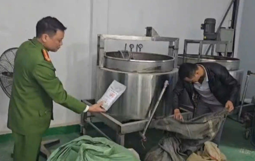 Triệt phá 2 đường dây sản xuất, buôn bán thuốc giả quy mô lớn