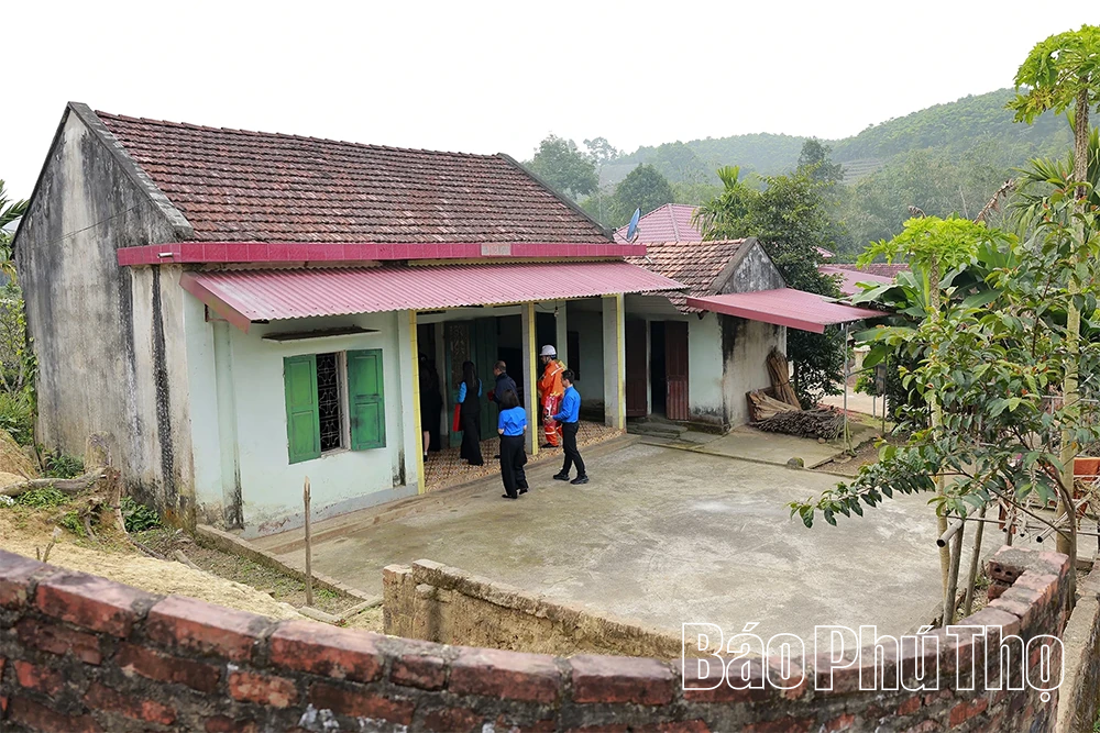 Ấm áp nghĩa tình dưới mái nhà của Mẹ