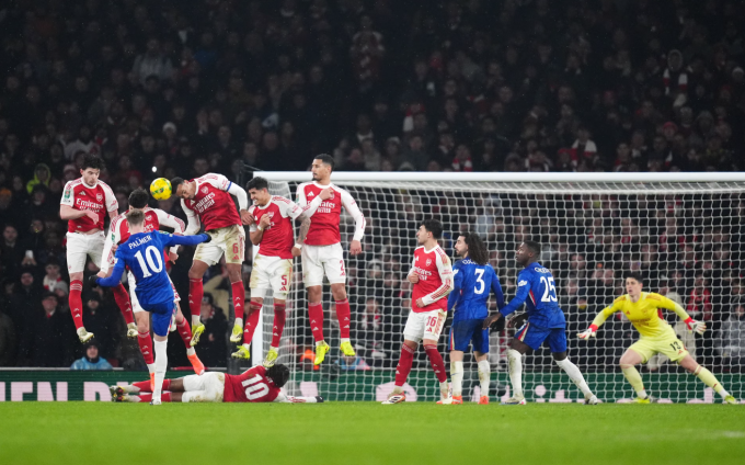 Arsenal vào chung kết Cup Liên đoàn