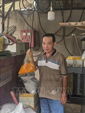 Khởi tố vụ án sản xuất, buôn bán xăng RON A95 giả