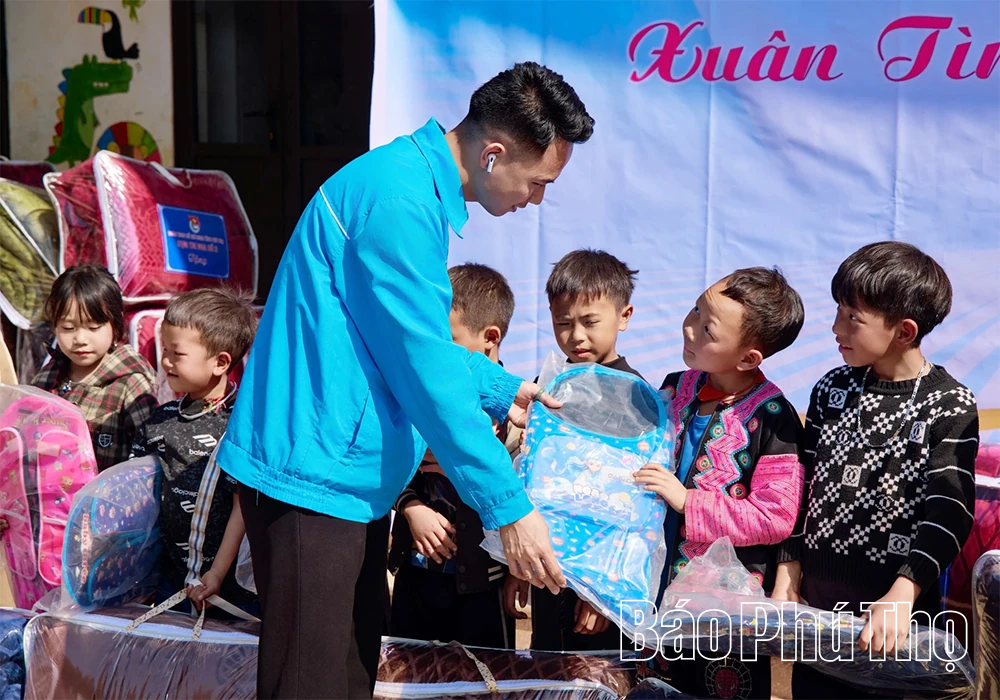 Xuân tình nguyện ở Pà Cò