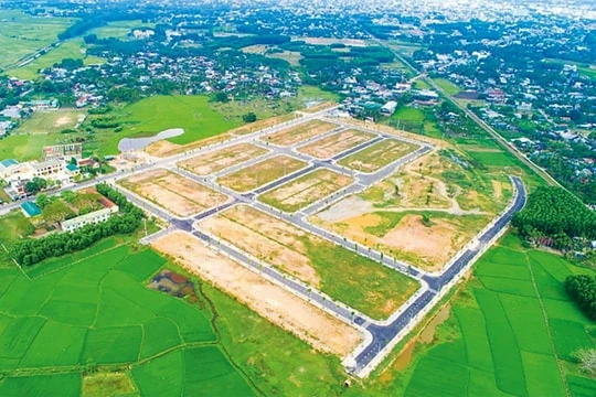 Sửa đổi quy định về phân cấp, phân quyền, phân định thẩm quyền trong lĩnh vực đất đai