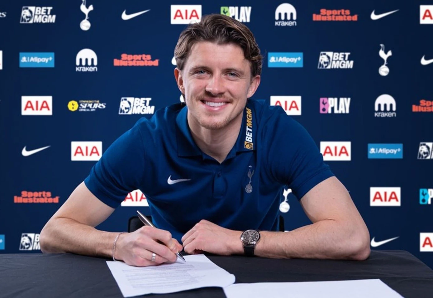 10 phi vụ đình đám sau kỳ chuyển nhượng giữa mùa châu Âu