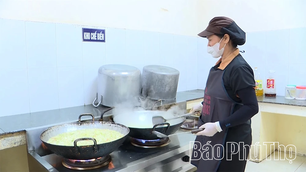 “Lửa ấm” học đường giữa những ngày đông