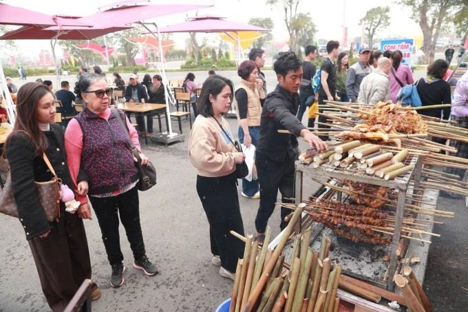 Nhiều hoạt động văn hóa, ẩm thực tại Hội chợ Mùa Xuân