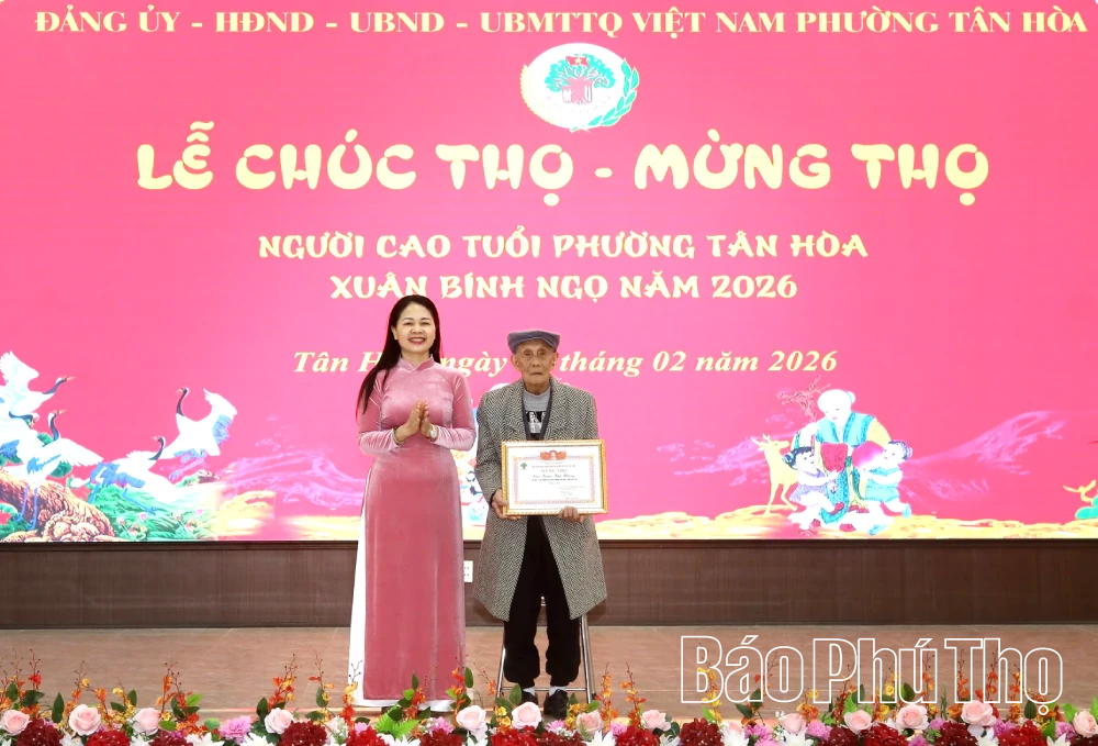 Phường Tân Hòa tổ chức Lễ chúc thọ - mừng thọ 286 người cao tuổi